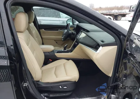 2017 Cadillac Xt5 Standard z USA, uszkodzony, nr VIN 1GYKNARS6HZ196693